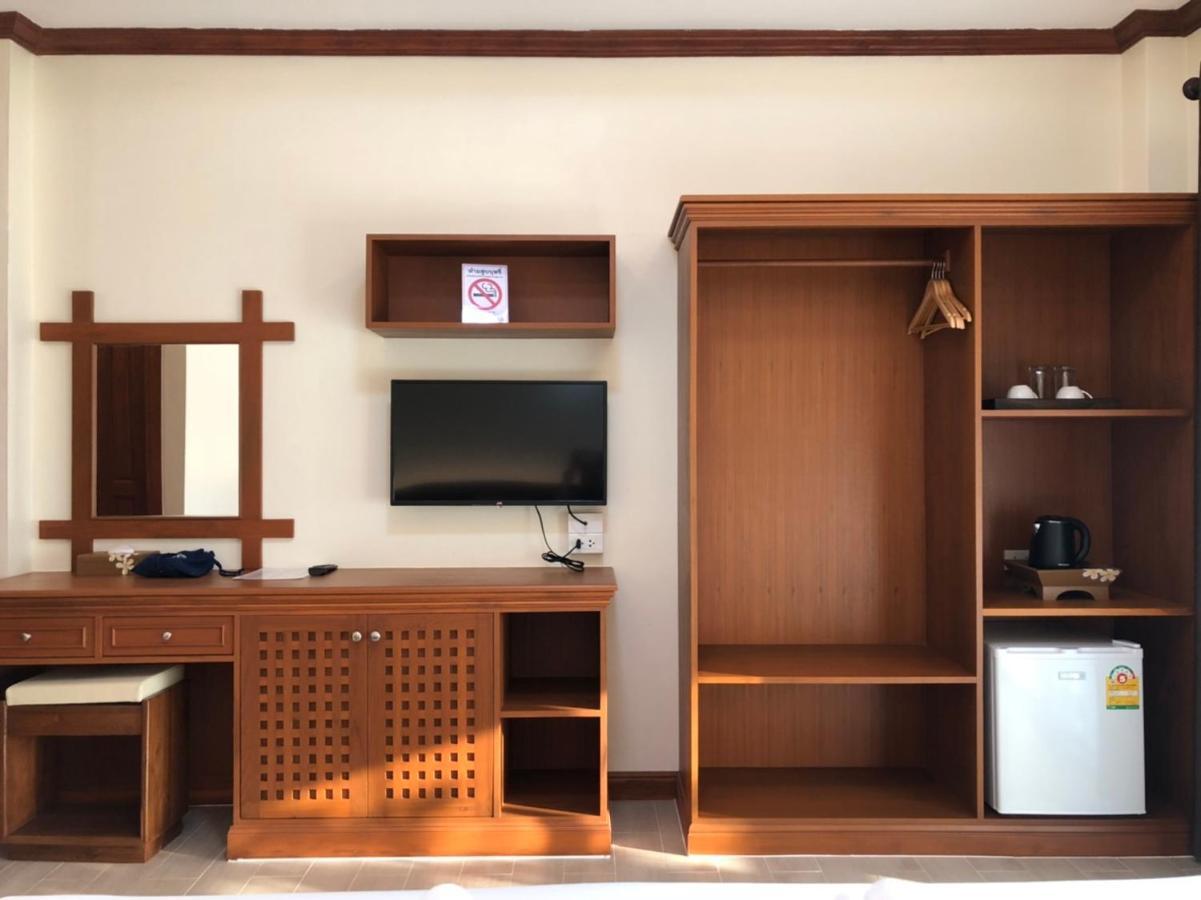Huen Him Kong Hotel Phrae Zewnętrze zdjęcie
