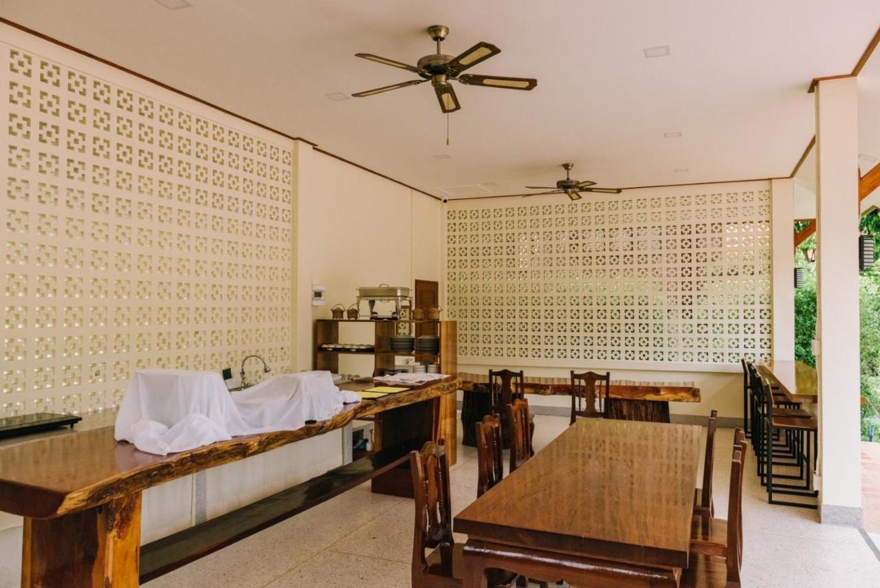 Huen Him Kong Hotel Phrae Zewnętrze zdjęcie