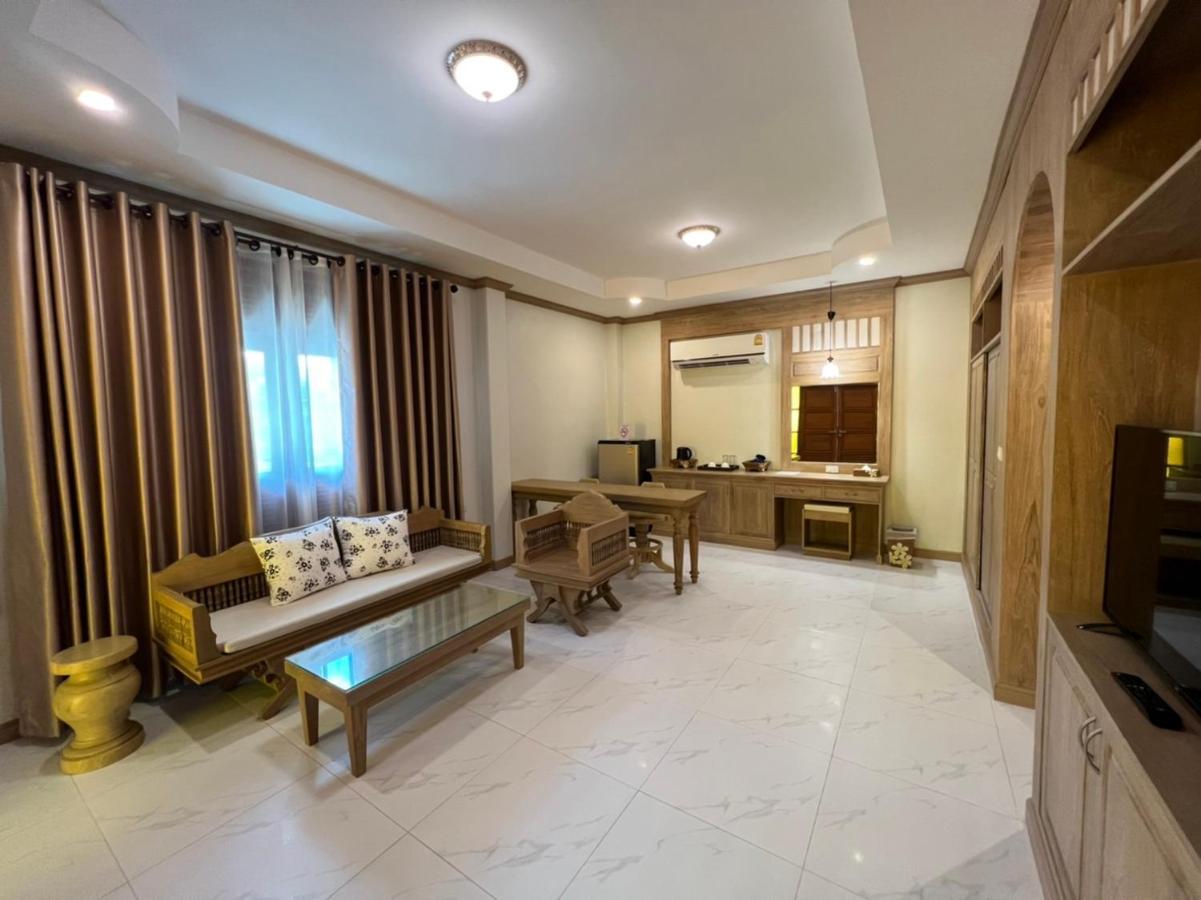 Huen Him Kong Hotel Phrae Zewnętrze zdjęcie
